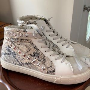 Vintage Havana snakeskin high tops size 9